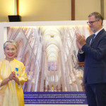 Chị Khuất Thị Hải Oanh được Chính phủ Pháp trao tặng Huân chương Công trạng quốc gia  – Tước Hiệp sỹ