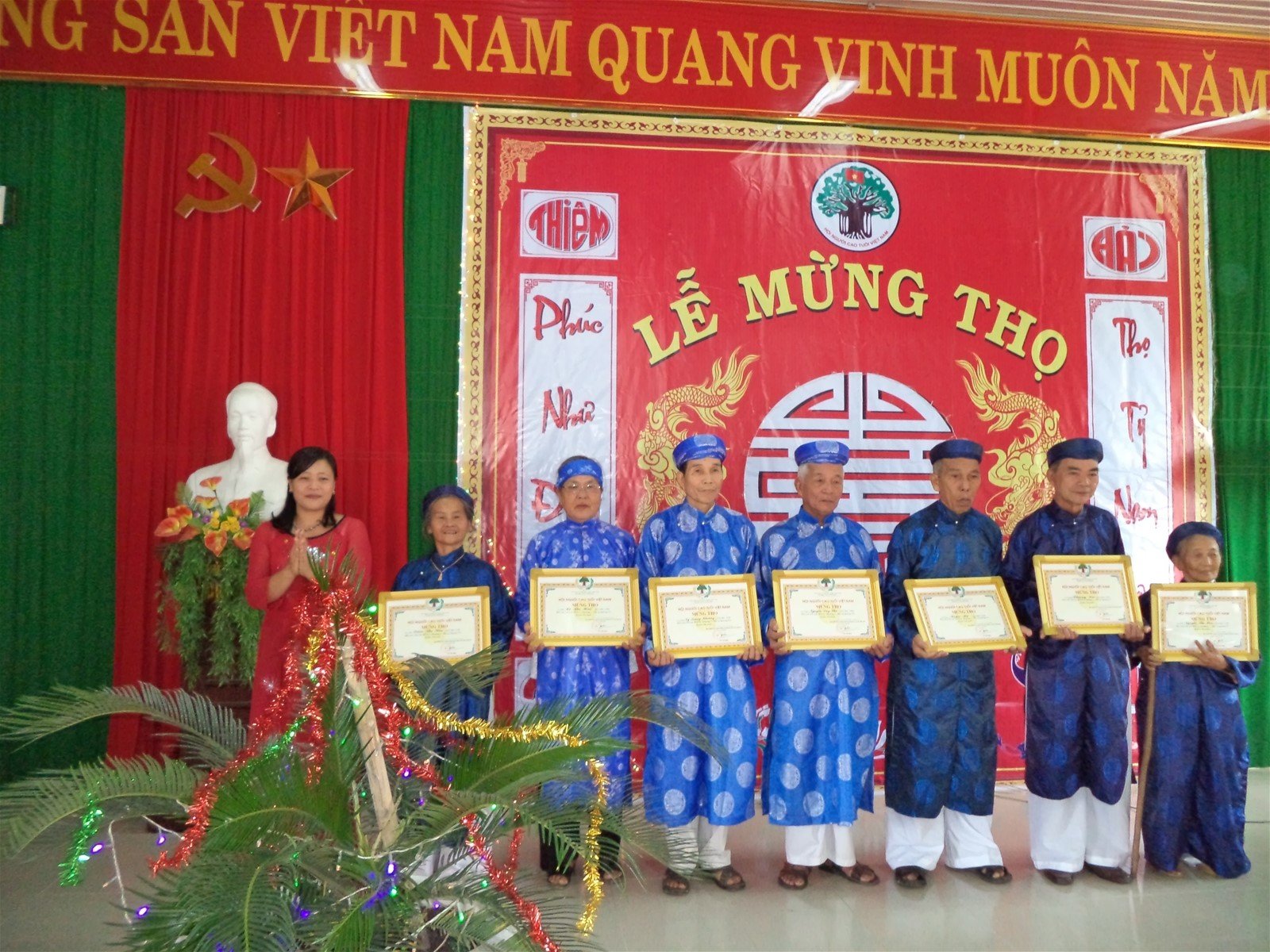 le_mung_thuong_tho_cua_hoi_nguoi_cao_tuoi_12f6649fb4db4e7ea42d5f7e19c017e6