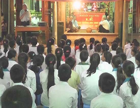 TRAO QUY KHUYEN HOC DONG HO KHUAT DAI DONG (1)